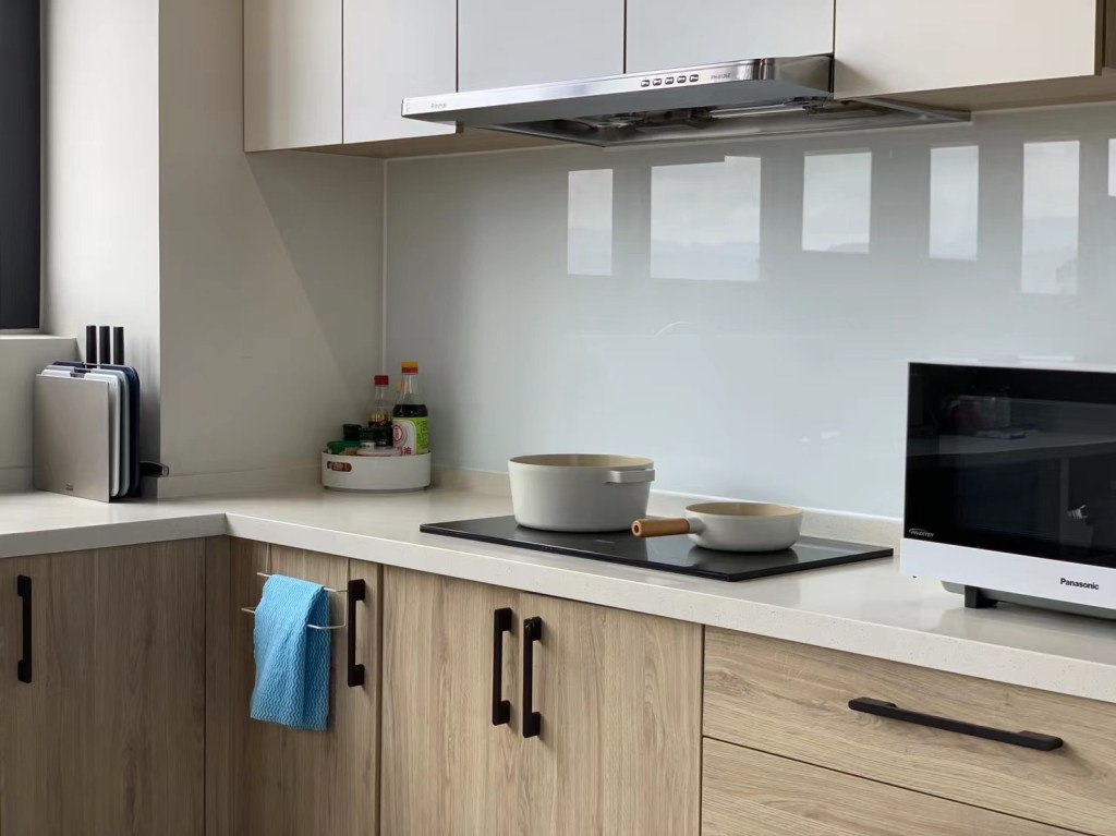 谷園酒店公寓內配備洗衣機、冰箱、冷氣、Wi-Fi 以及設備配備齊全的共享廚房